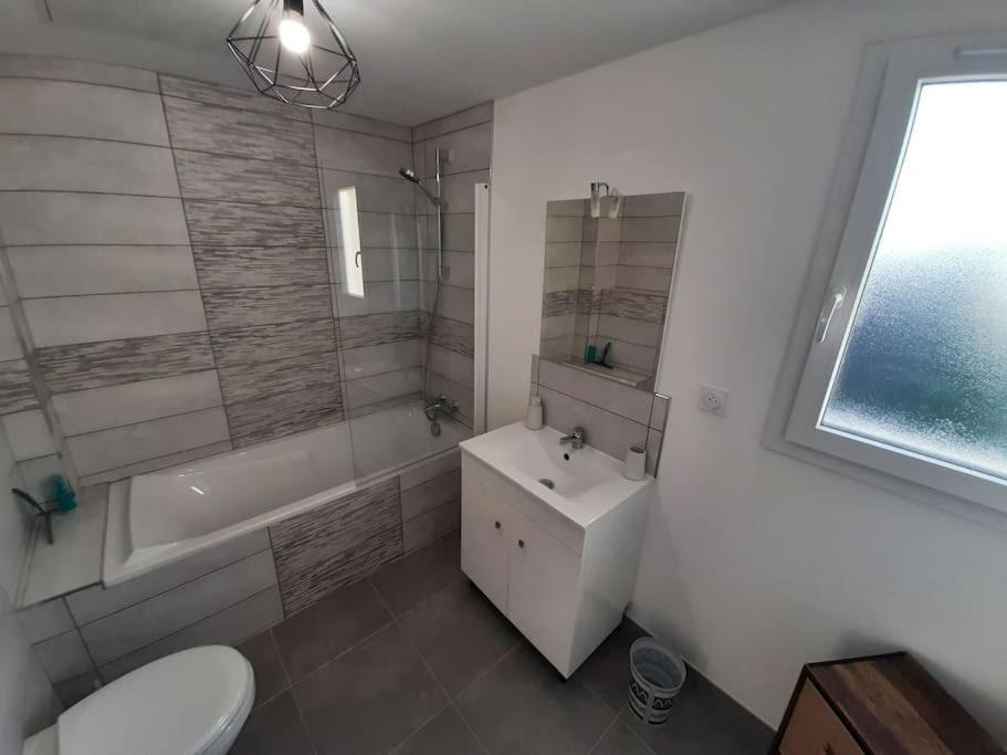 Maison Neuve Tout Equipee Tourville-sur-Odon Ngoại thất bức ảnh